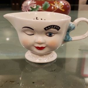 Vintage Bailey's Irish winking cream cup 1996